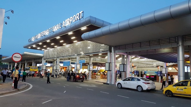 Dịch vụ tài xế đưa đón khách tại sân bay quốc tế Cam Ranh Dịch vụ tài xế đưa đón khách tại sân bay quốc tế Cam Ranh