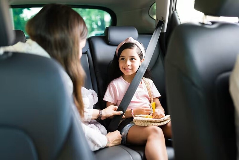 Nhu cầu thuê lái xe hộ đi đón con của các gia đình hiện đại Nhu cầu thuê lái xe hộ đi đón con của các gia đình hiện đại